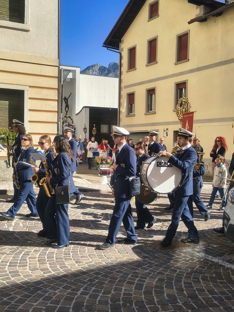 Foto: 4 Ottobre Processione Madonna del Rosario – Lozzo di Cadore