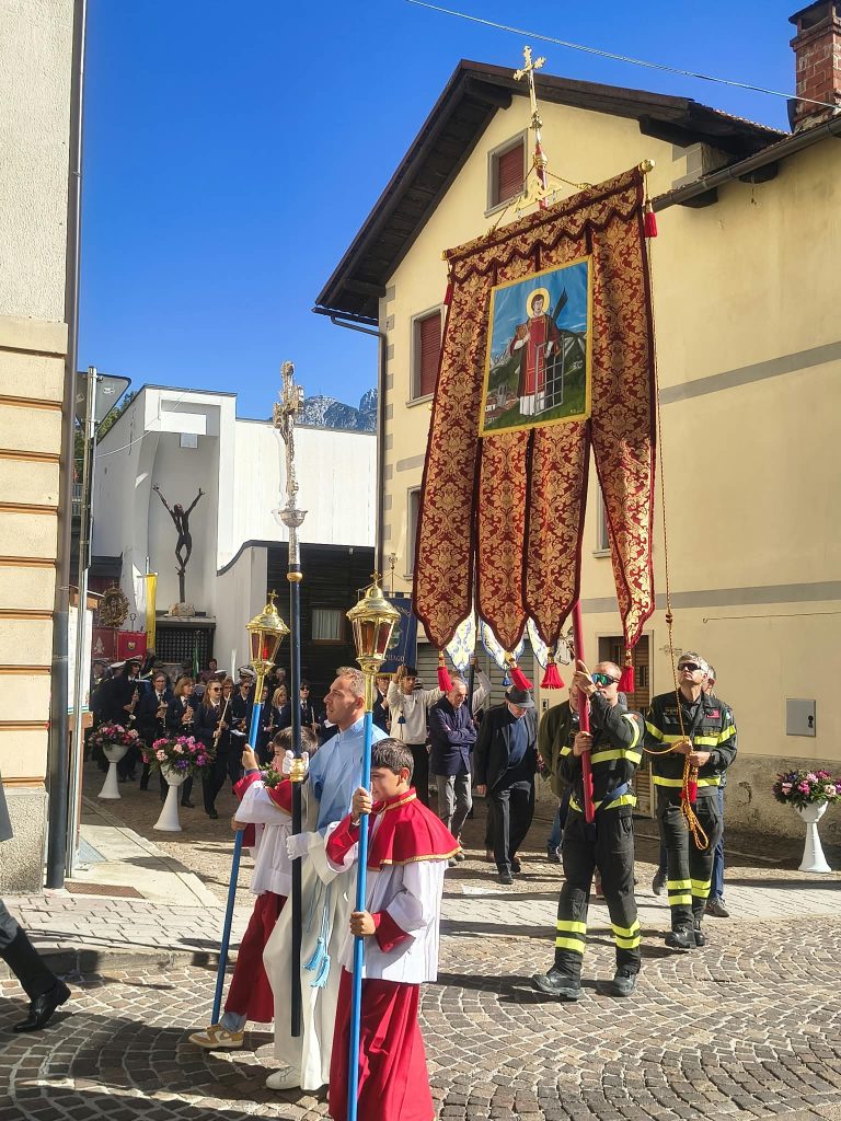 Foto: 4 Ottobre Processione Madonna del Rosario – Lozzo di Cadore